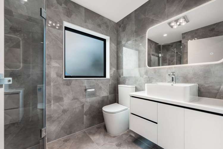 8C & 8D Minaret Drive Bucklands Beach_19