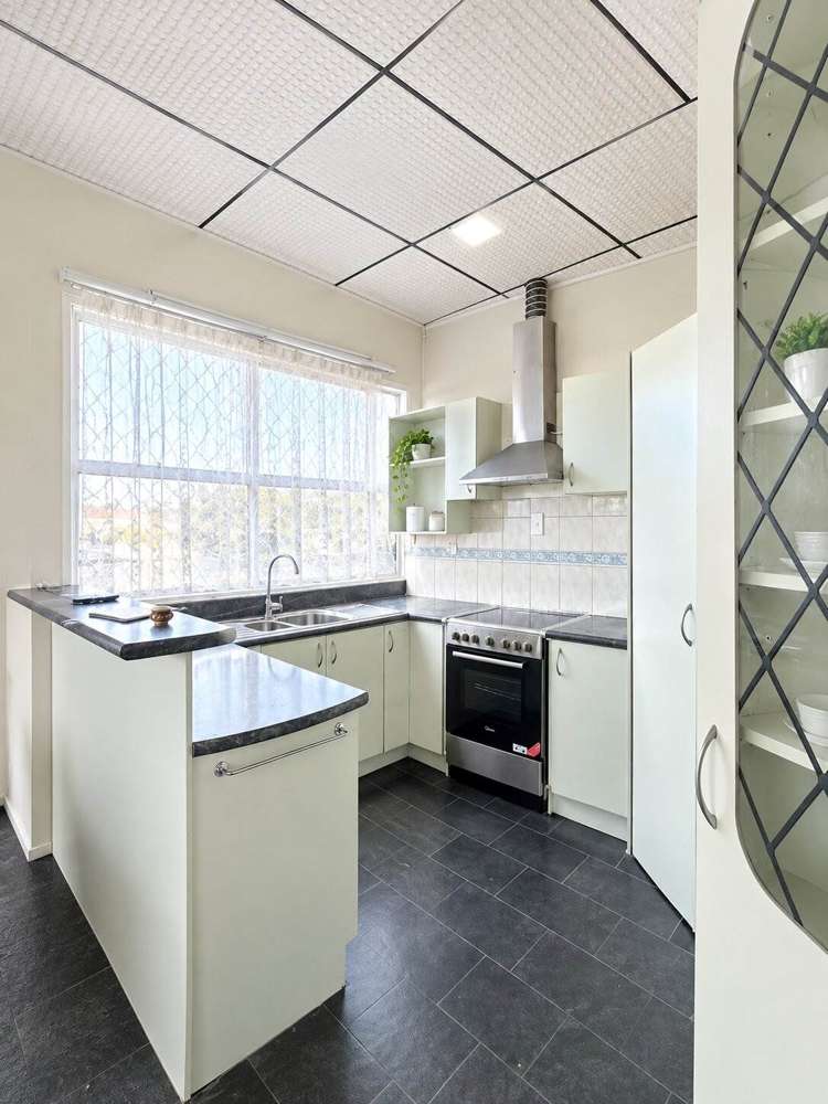 2/49 Orly Avenue Mangere_1