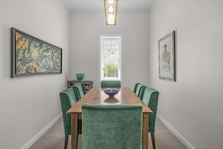 23 Marine Parade Eastbourne_11