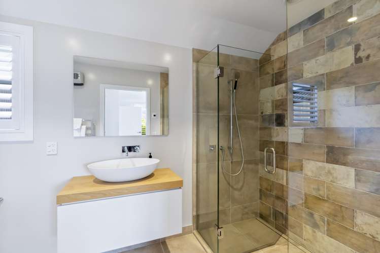 8 Soudley Court Jacks Point_17