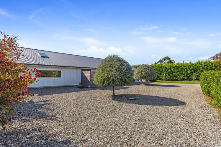 1037 State Highway 1 Te Horo_18