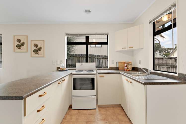 4 Marine Parade Mellons Bay_17