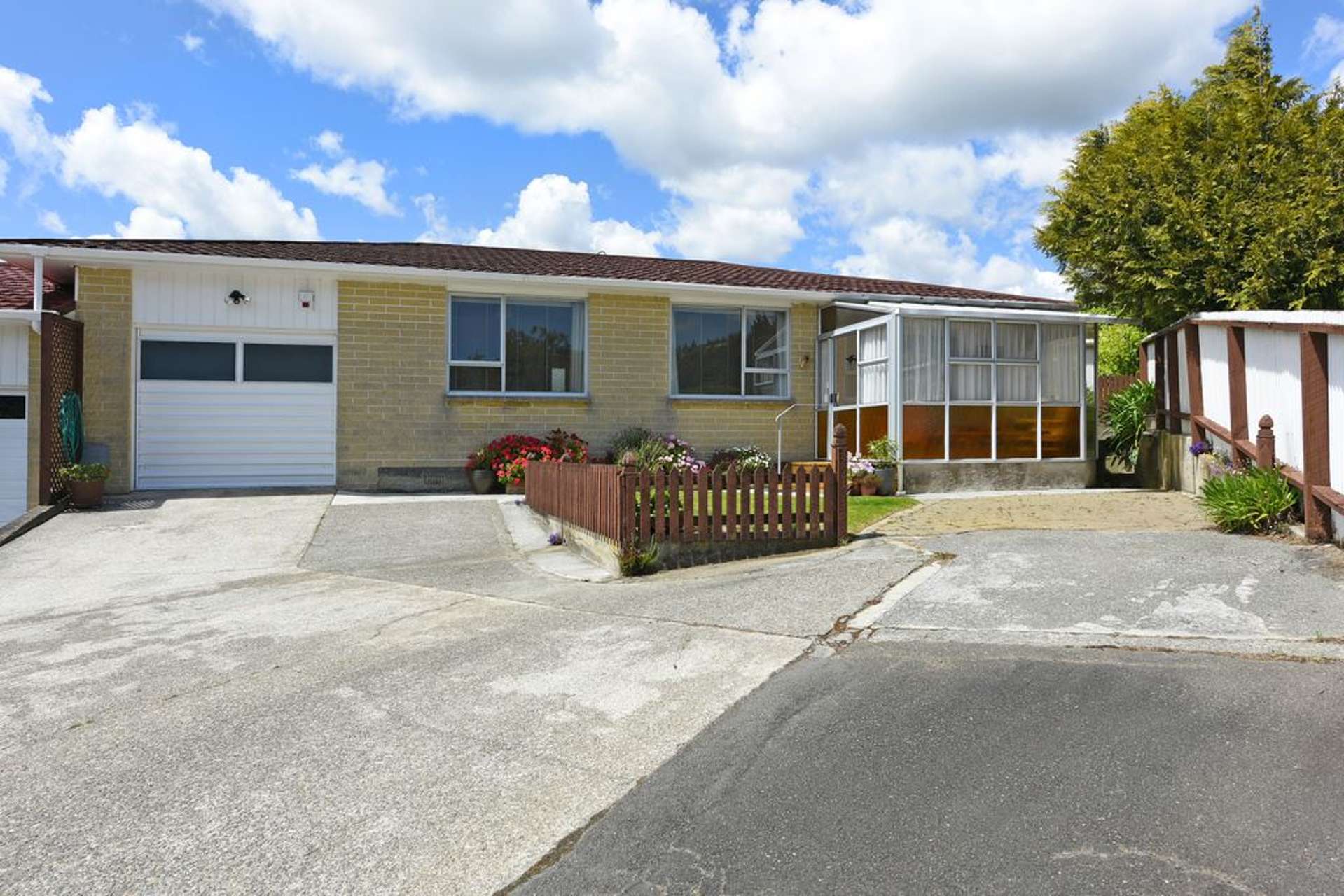 2/57 Sunbrae Drive Silverstream_0