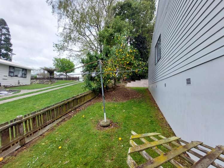 24 Hamblyn Crescent 1112_17