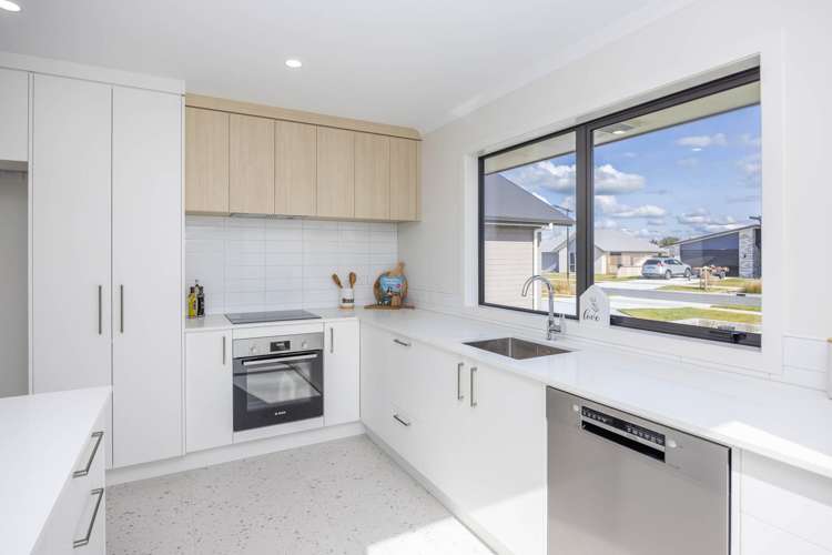 6 Pukaki Place_4