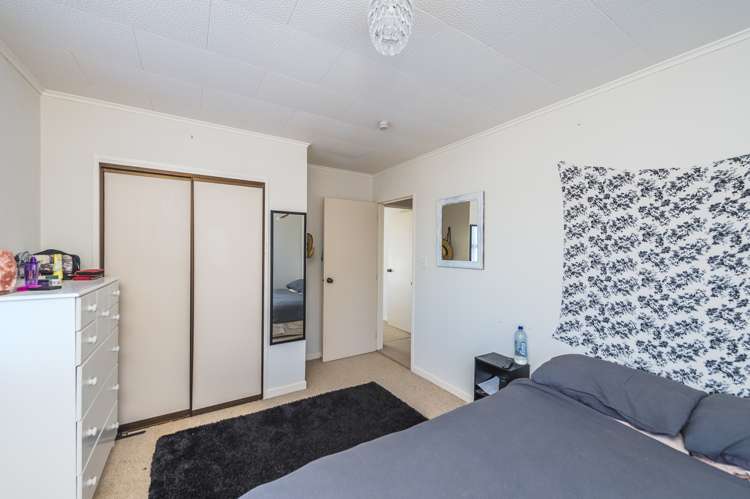 22 Lindsey Crescent Springvale_13