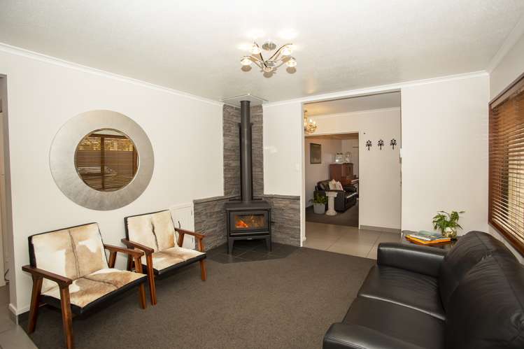 97 Racecourse Road Allenton_6