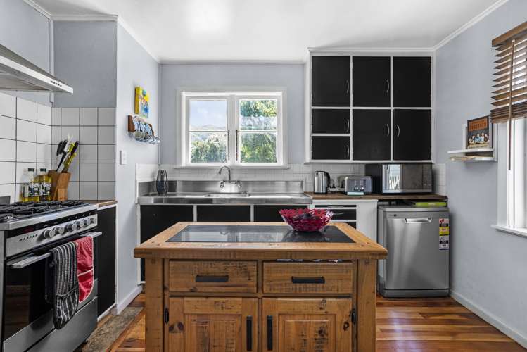 72 Wellington Road Wainuiomata_10