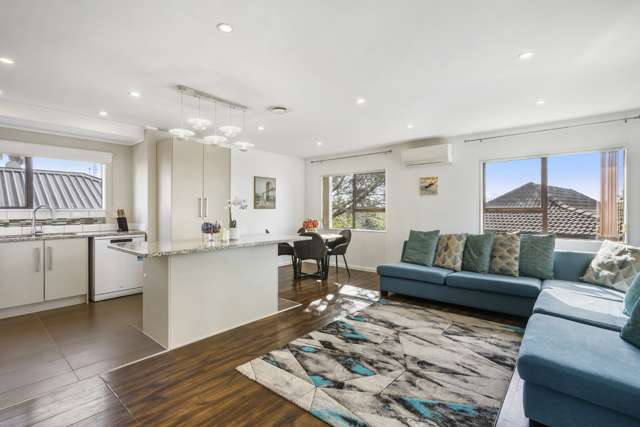2/16 Caribbean Drive Unsworth Heights_3