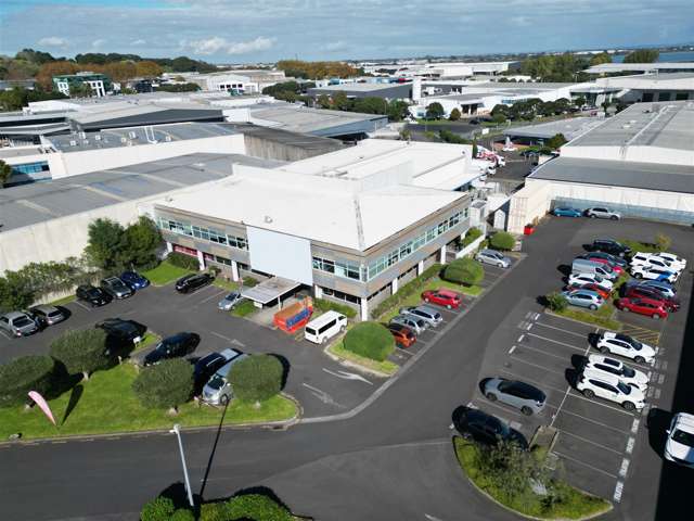 CBRE | Corporate HQ on Vestey Drive