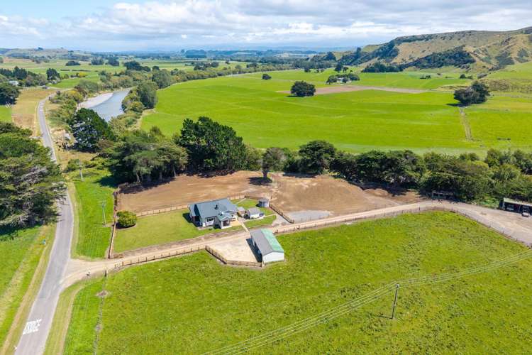 211 River Road Kumeroa_17