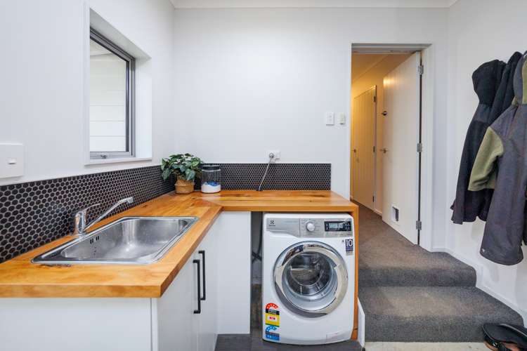 103 Cashmere Drive Fitzherbert_21