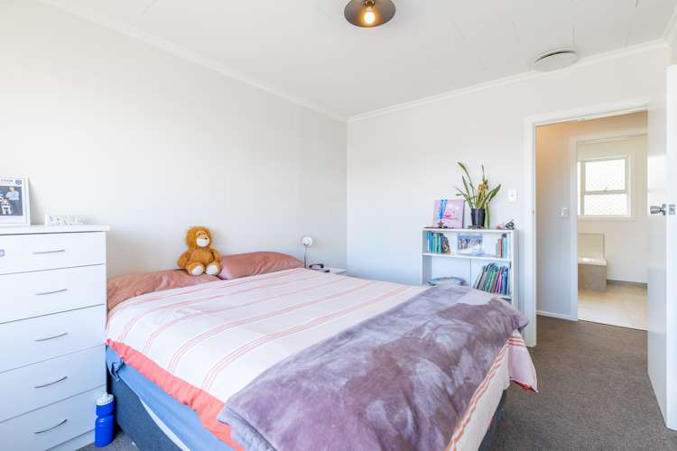 5 Handley Place Glen Avon_9