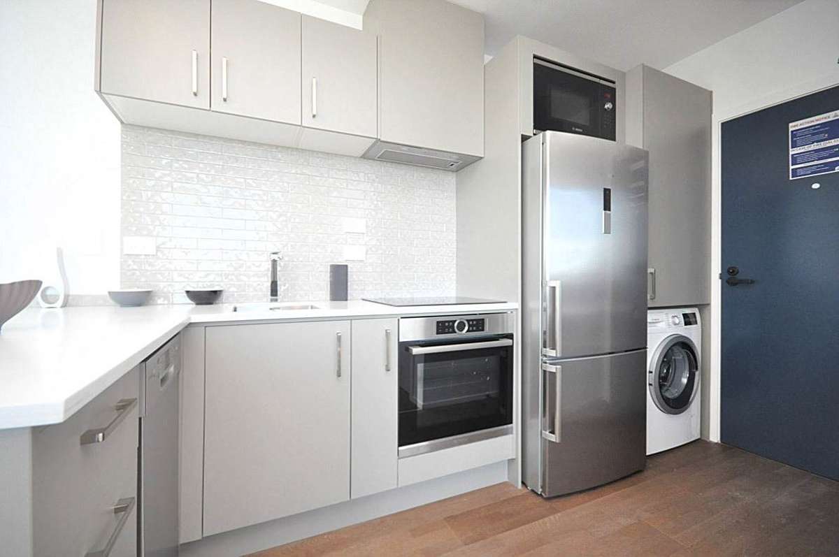 705/147 Victoria Street West_3