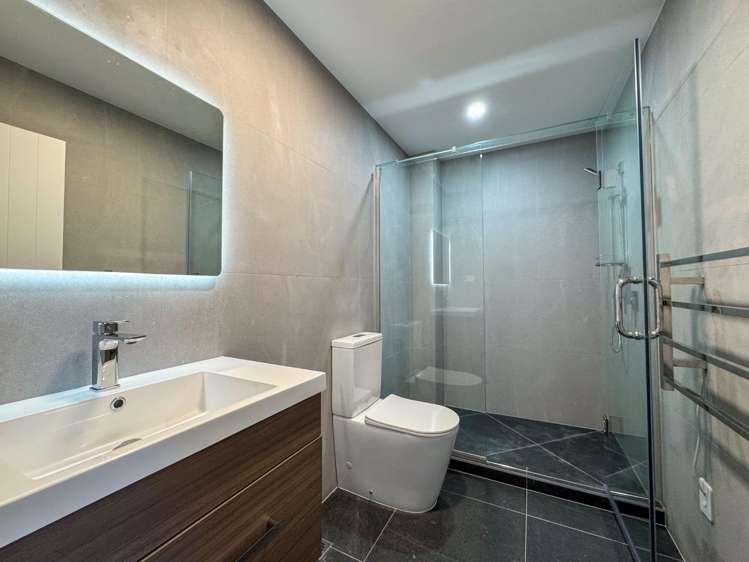 2/21 Eastview Road 10026_7