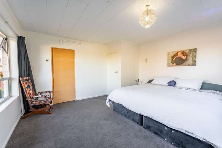 44 Barnes Street Glenwood_12