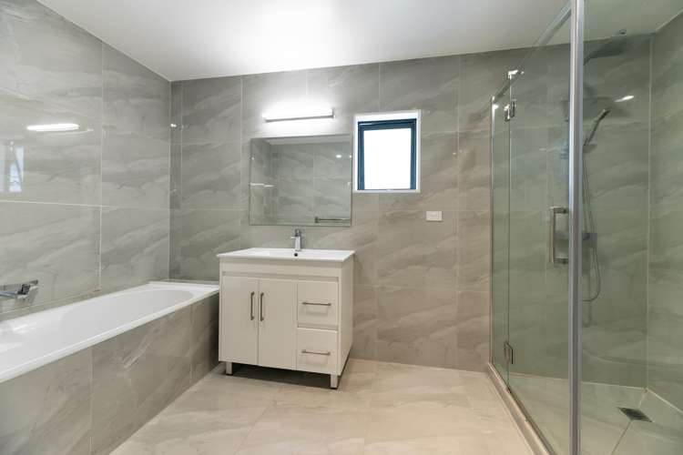 18B Riverpark Crescent Henderson_18