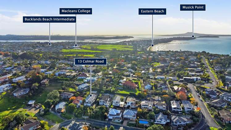 13 Colmar Road Mellons Bay_36
