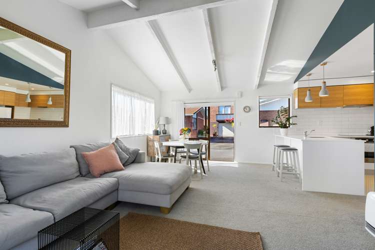 1/41 Fulford Street New Plymouth Central_10