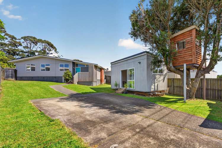 77 Vodanovich Road Te Atatu South_17