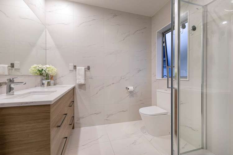 161 Bonair Crescent Silverdale_12