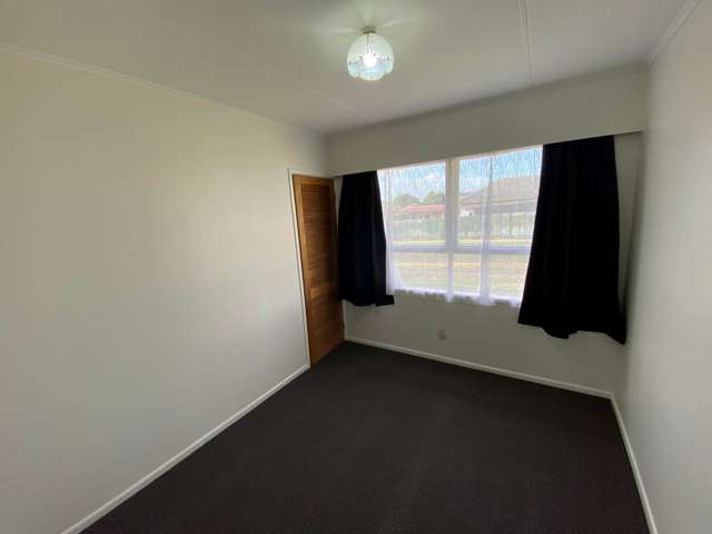 2 Emerson Road Clover Park_4