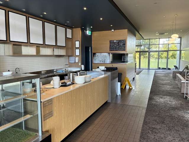 Retail 1/288 Lincoln Road Henderson Valley_1