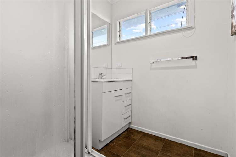 102 Beaumonts Way Manurewa_9