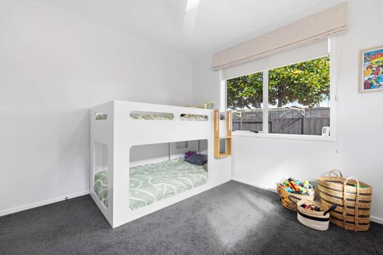 5 Montrose Place Pyes Pa_17