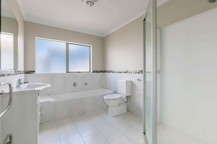 5 Lincoln Garden Close Henderson_16