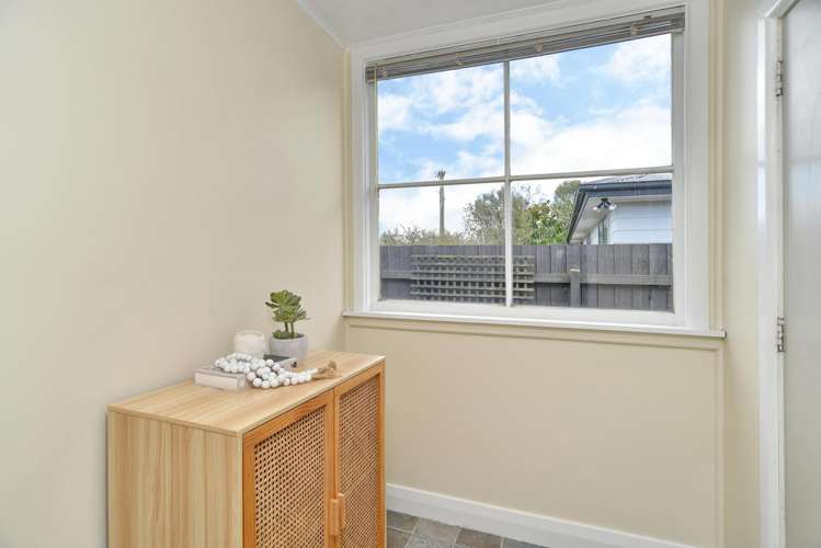 36 Hopkins Street Woolston_18