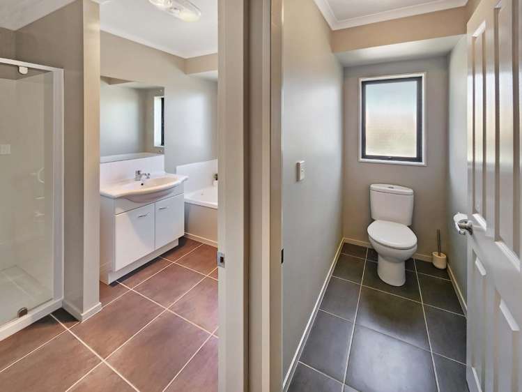 2 Percy Kinsman Crescent Riverstone Terraces_12
