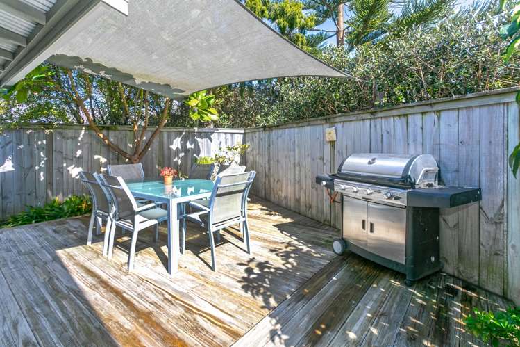 203b The Square Whangamata_10