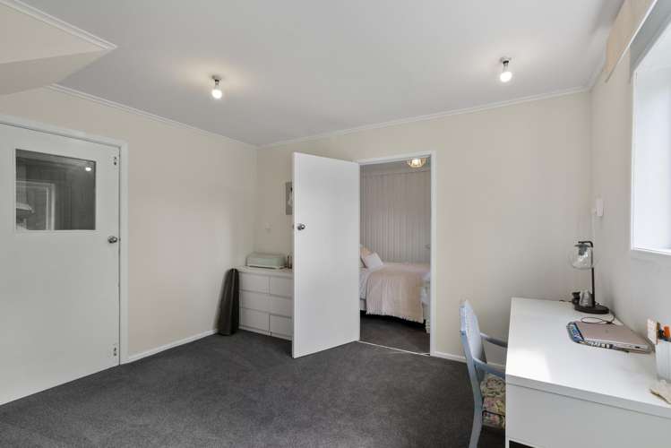 10 Whitby Place Westown_20