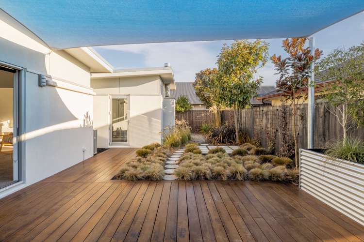 11 Linkwater Way Parklands Christchurch City Houses for Sale