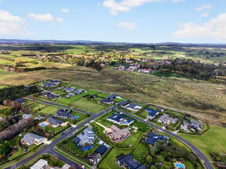 136 Mcrobbie Road Kingseat_41