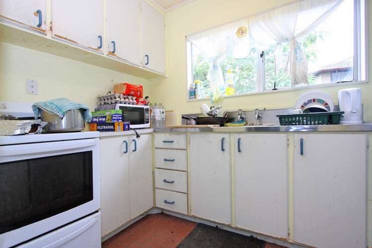 2/11 Justamere Place Manurewa_6