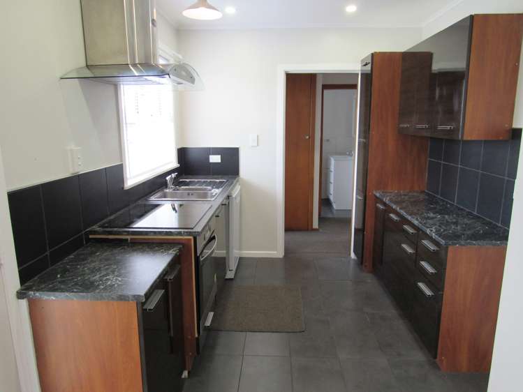 4/42 Egmont Street Hawera_7