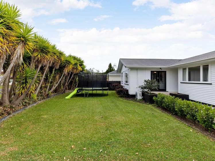 5 Sutton Crescent Hillcrest_13