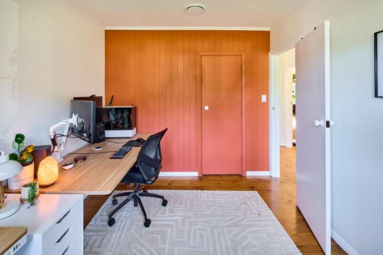 15 Greer Crescent Tawa_11