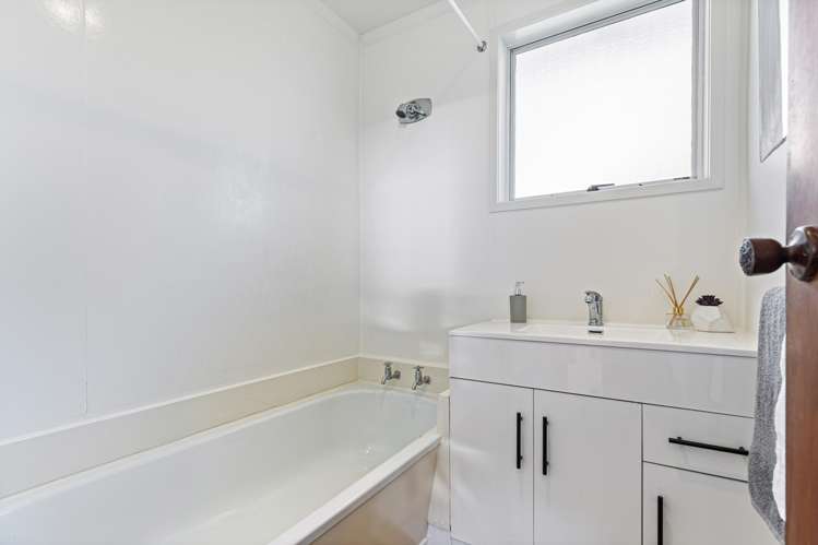 2/53 Tabitha Crescent Henderson_16