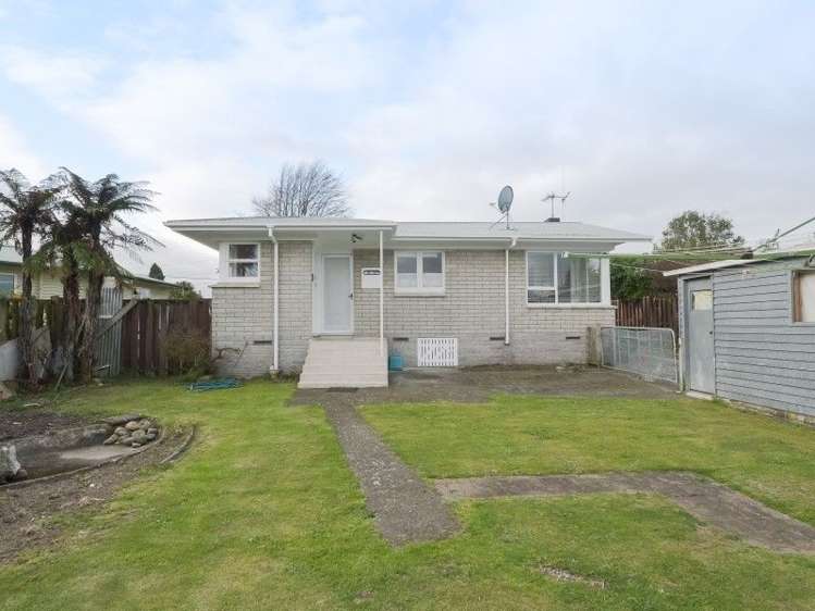 19 Forth Crescent Glenview_13