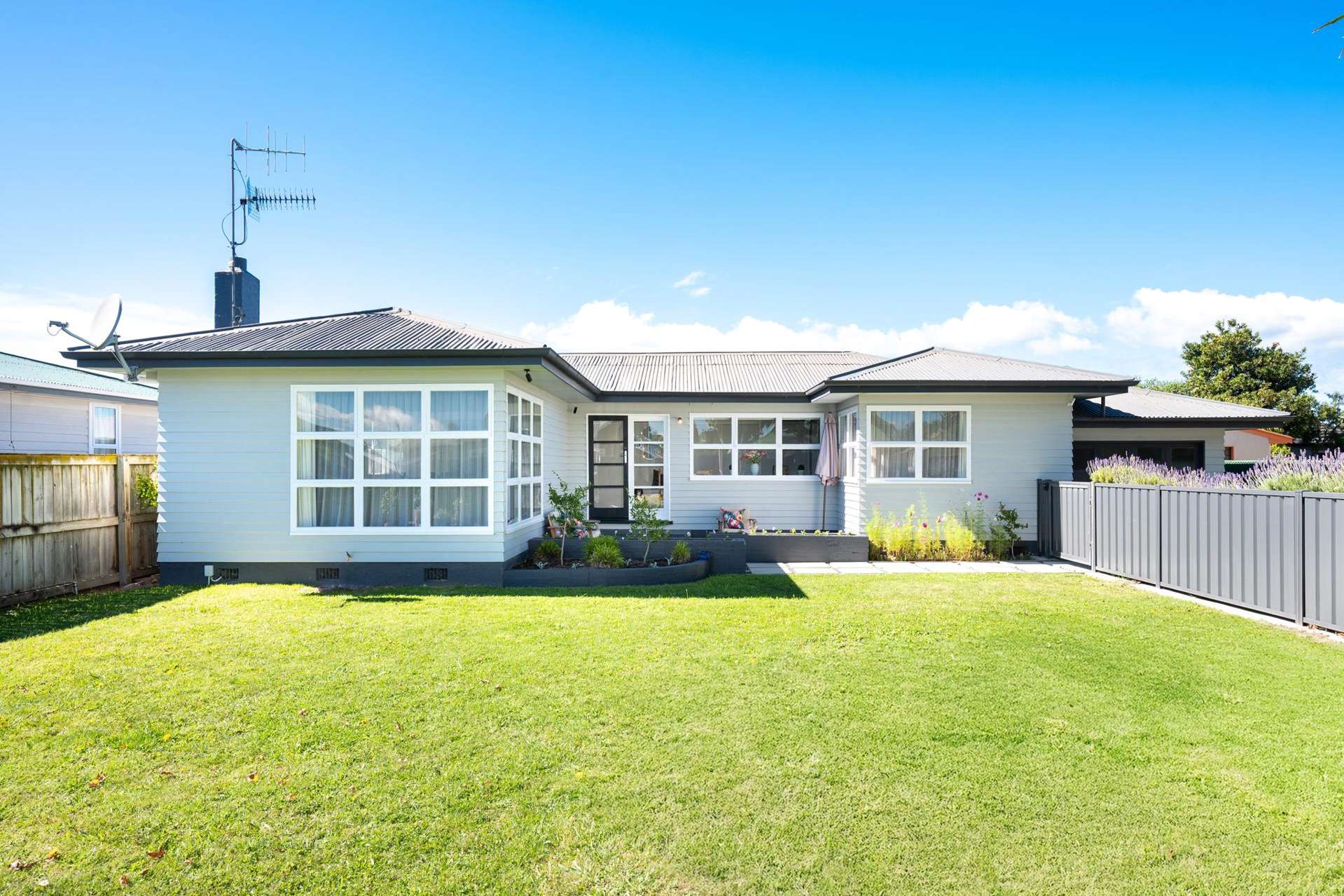 12 Flanders Avenue Onekawa_0
