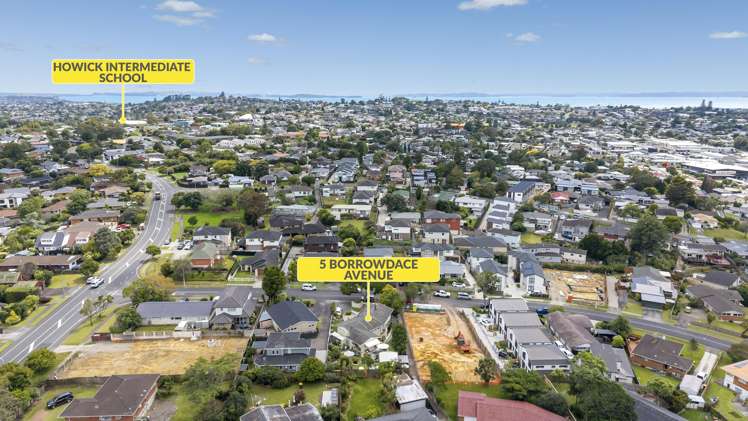 5 Borrowdace Avenue Botany Downs_30