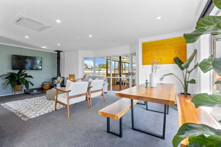 7b Beach Road Omata_7