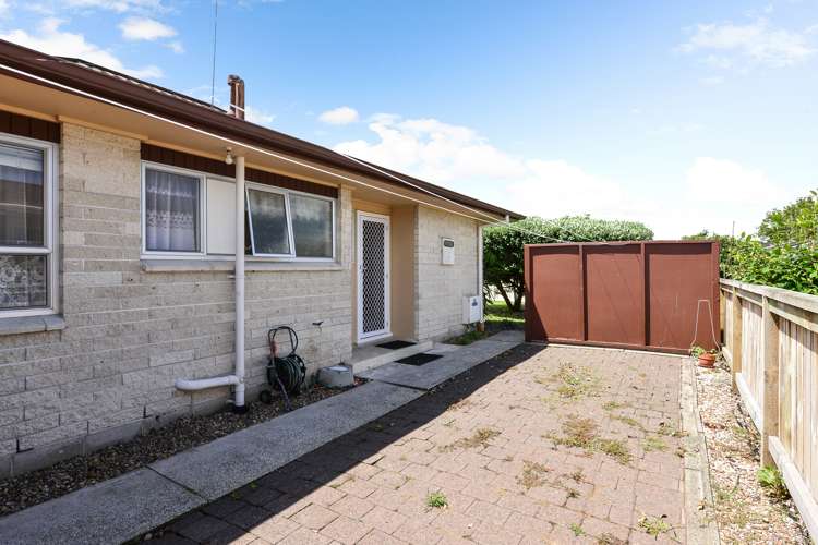 5a Leong Avenue Dinsdale_16