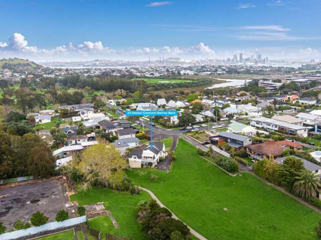 23 Hanlon Crescent Narrow Neck_1