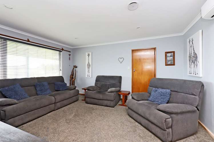 108 Clarence Cox Crescent Pirimai_5