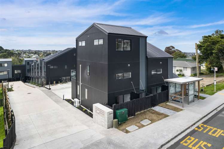 1/8 Chivalry Road Glenfield_12