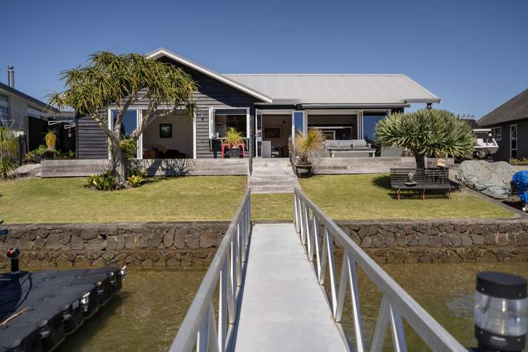 110 Motu Capri Pauanui_22